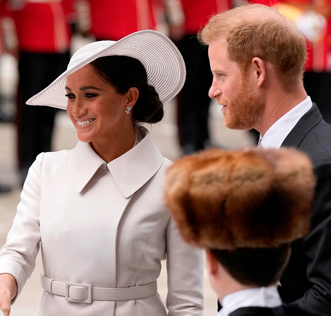 Meghan Markle e Príncipe Harry fazem primeira aparição pública no Reino Unido desde 2020