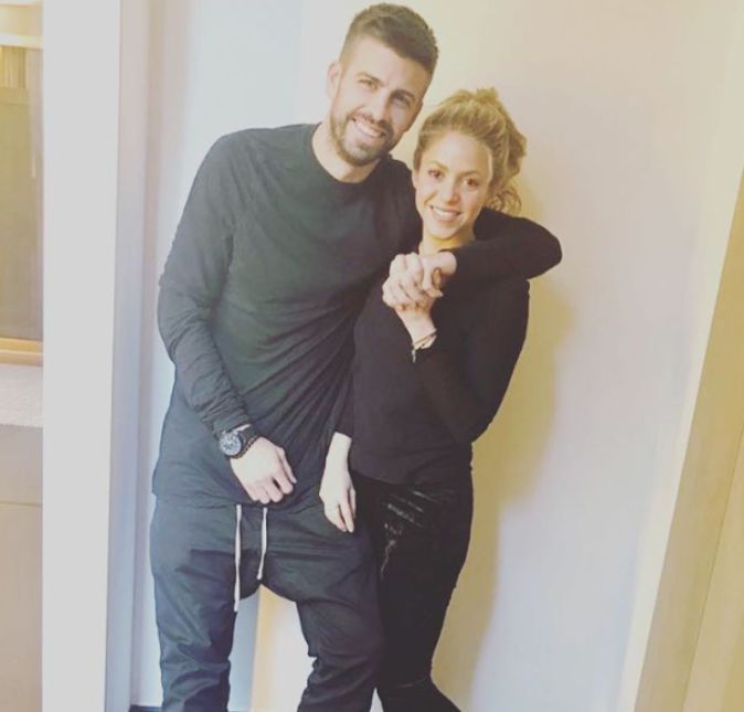 Aproveitando a vida de solteiro, o jogador de futebol do Barcelona está sendo visto até em casas noturnas