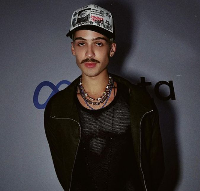 O cantor entregou que está um pouco sem rumo nesta data comemorativa