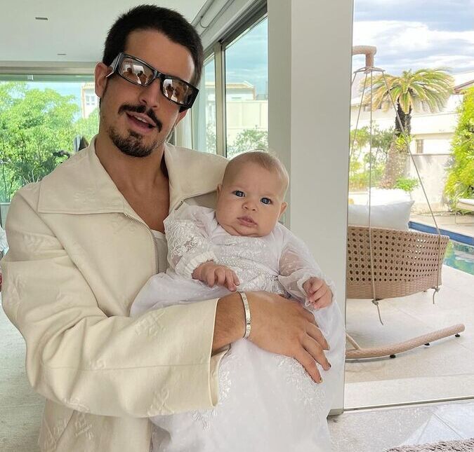 Chiara, de três meses de vida é fruto do relacionamento de Edson Celulari com Karin Roepke