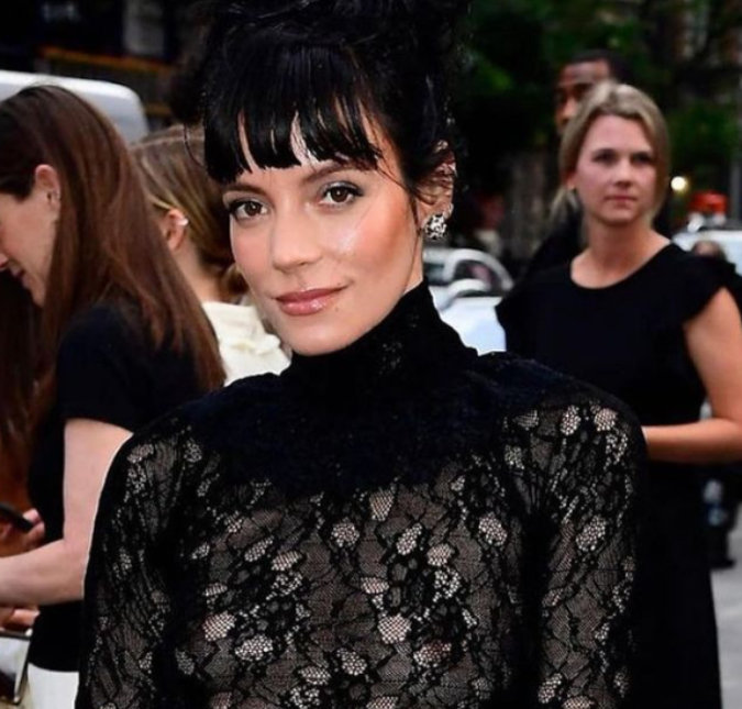 Lily Allen revela vício em fama e desinteresse no setor musical