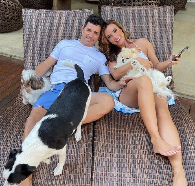Namorado de Nicole Bahls posta primeira foto com a modelo; veja!