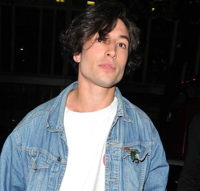 Ezra Miller é investigado por desaparecimento de mãe e três filhos que viviam em sua propriedade, diz revista