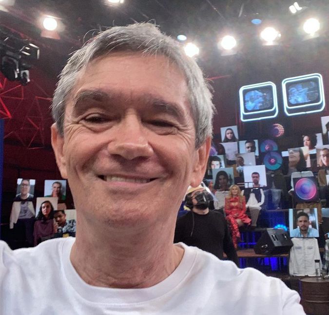 O apresentador afirmou que testou positivo pela primeira vez