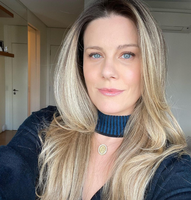 Esposa de Tiago Leifert, Daiana Garbin fala sobre o tratamento da filha: <i>A gente segue firme na luta</i>