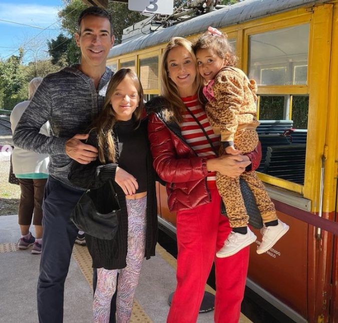 A família está sempre atualizando os fãs e seguidores das redes sociais com novas fotos dos passeios que estão fazendo