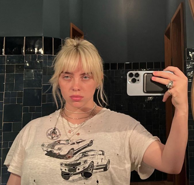 A cantora explicou que uma dançarina de seu balé fez performance no início do show