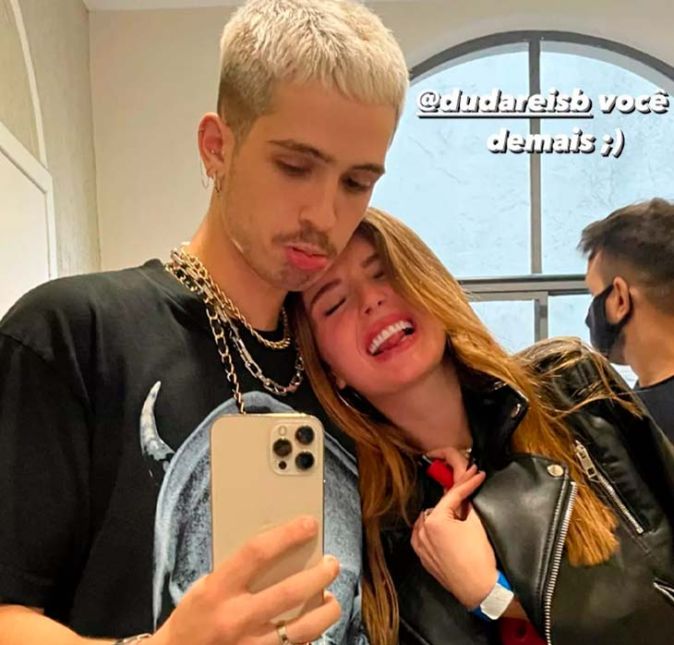 Apenas bons amigos? Parece que não. João conhece Duda Reis desde os 14 anos de idade, mas, em 2022, o cantor decidiu que não perderia mais tempo. Assim que a atriz se separou de Nego do Borel, os dois trocaram vários flertes nas redes sociais e o conquistador chegou até a admitir para Matheus Mazzafera que tinha uma amizade colorida com a moça.