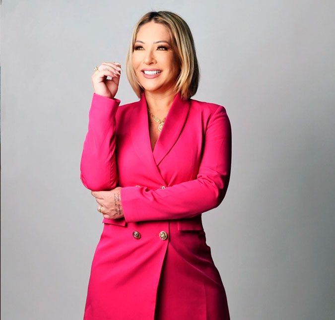 A mãe de MC Gui soltou o verbo nas redes sociais