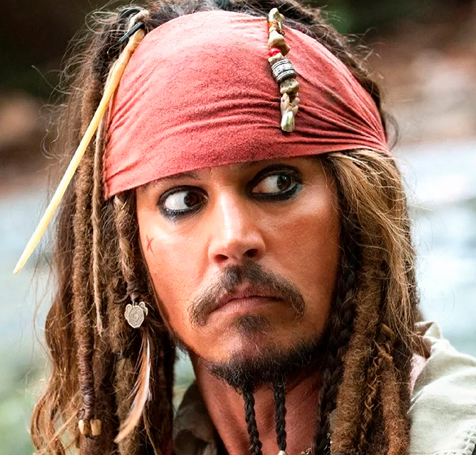 Johnny Depp negocia contrato de bilhões para voltar a ser Jack Sparrow em <I>Piratas do Caribe</i>, diz site