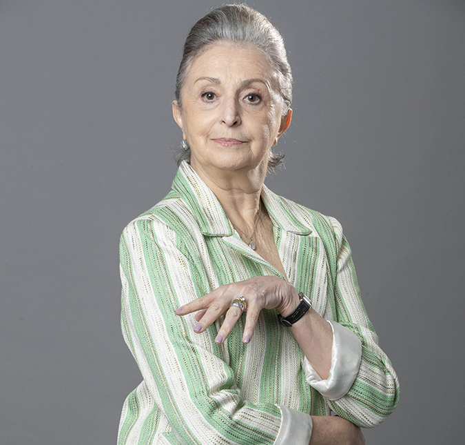 Em cartaz com a peça <i>Longa Jornada Noite Adentro</i>, Ana Lúcia Torre revela com quem ainda sonha em dividir os palcos