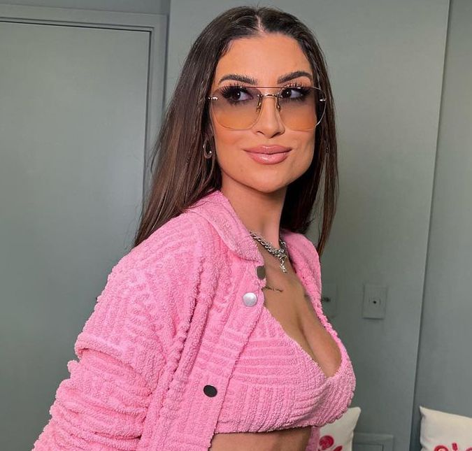 Bianca Andrade rebate comentários após revelar que fez sexo a três: Quando é um homem ninguém se espanta A influenciadora comentou sobre o assunto durante o São João da Thay