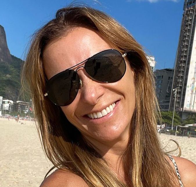 Mônica Martelli retorna aos trabalhos após internação: Com cuidado e muito amor A atriz postou algumas fotos do trabalho e afirmou que está se recuperando