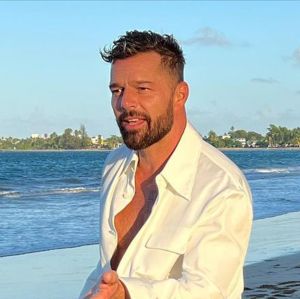 Ricky Martin é processado pela antiga empresária por quebra de contrato