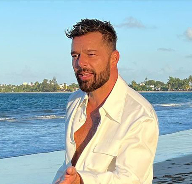 Ricky Martin é processado pela antiga empresária por quebra de contrato