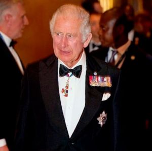 Patrimônio de Príncipe Charles subiu para mais de sete bilhões de reais no último ano, diz jornal