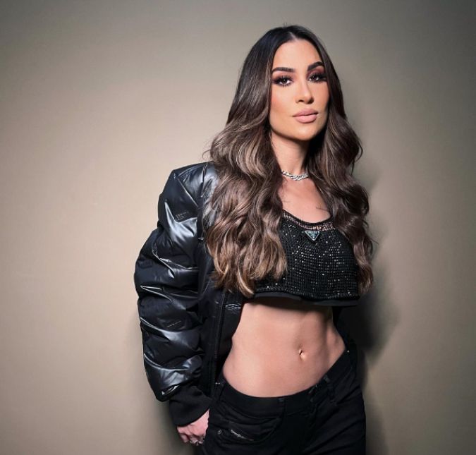 Além disso, a dona da festa fez altas brincadeira sobre alguns amigos estarem namorando