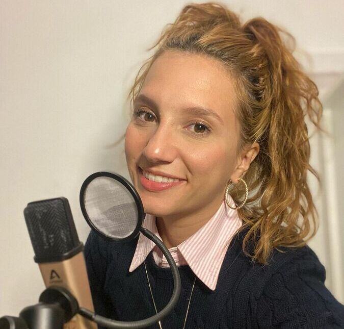 Lorena Comparato faz desabafo e revela que sofreu assédio em ambiente familiar