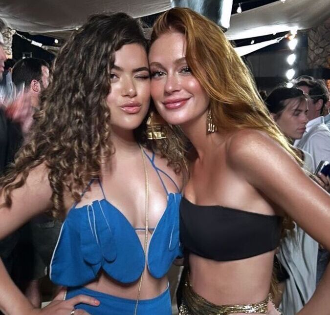 Maísa Silva e Marina Ruy Barbosa se encontram em balada na Grécia