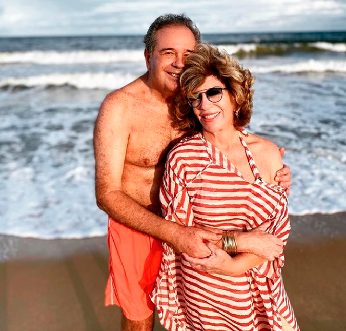 Com voz de choro, Silvia Poppovic fala sobre estado de saúde do marido, Marcello Bronstein