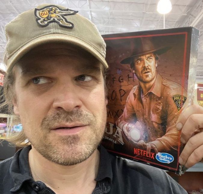 David Harbour admitiu que pensou nesse método extremo em entrevista para a GQ