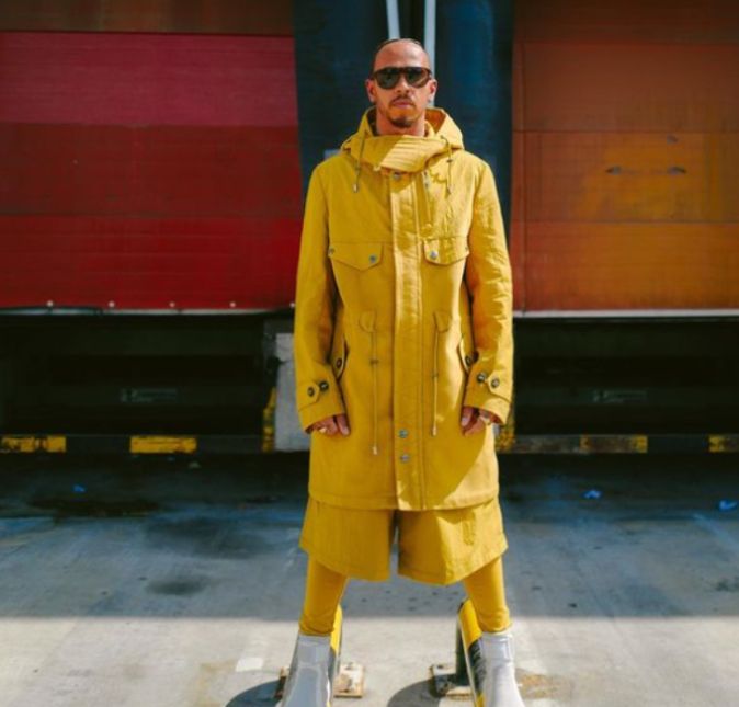 Lewis Hamilton é conhecido por ser sete vezes campeão mundial de Fórmula 1, mas também por ser super engajado com algumas grandes pautas - como por exemplo a do racismo e a homofobia. O piloto além de ser super inteligente, ama dividir com seus fãs alguns momentos de sua vida, e nesta galeria você vai acompanhar um verdadeiro colírio com as fotos de Lewis Hamilton. Lewis Hamilton é conhecido por ser sete vezes campeão mundial de Fórmula 1, mas também por ser super engajado com algumas grandes pautas - como por exemplo a do racismo e a homofobia. O piloto além de ser super inteligente, ama dividir com seus fãs alguns momentos de sua vida, e nesta galeria você vai acompanhar um verdadeiro colírio com as fotos de Lewis Hamilton.