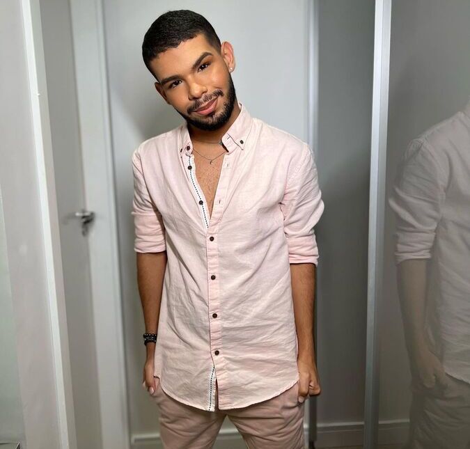 Ex-<i>BBB</i> Vyni nega que tenha pedido cachê maior que o de Zezé Motta para atuar em filme