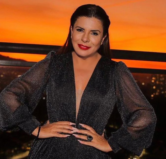 Aos 54 anos de idade, Mara Maravilha revela os seus maiores vícios