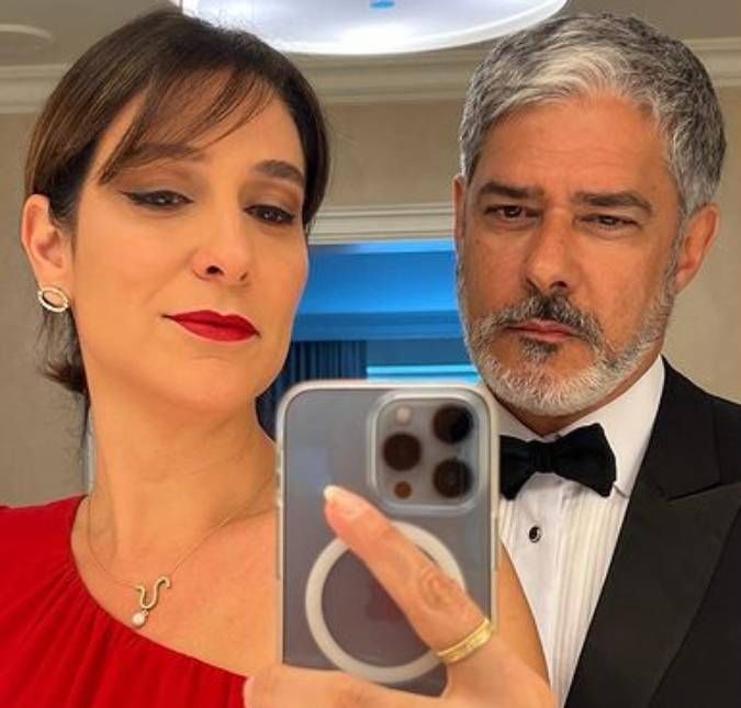 O casal compartilhou um clique de mãos dadas nas redes sociais