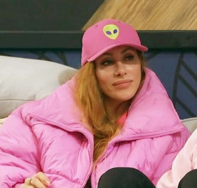 Aline Dahlen desiste do <i>Ilha Record 2</i>: -<I>Achei que eu fosse dar conta</i>
