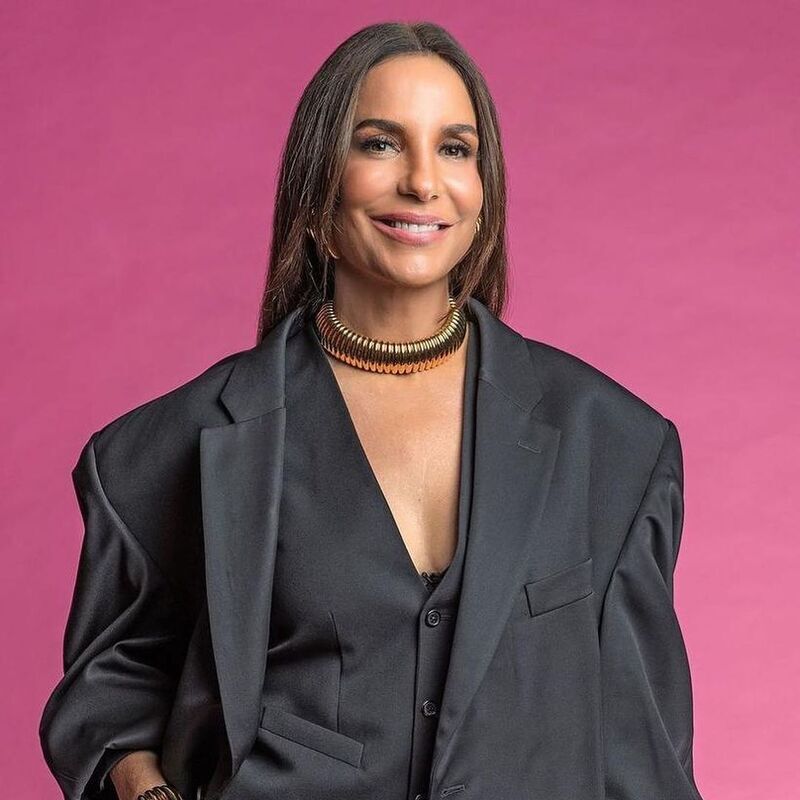Ex-assistente de Ivete Sangalo pede indenização de mais de um milhão de reais na Justiça, diz colunista