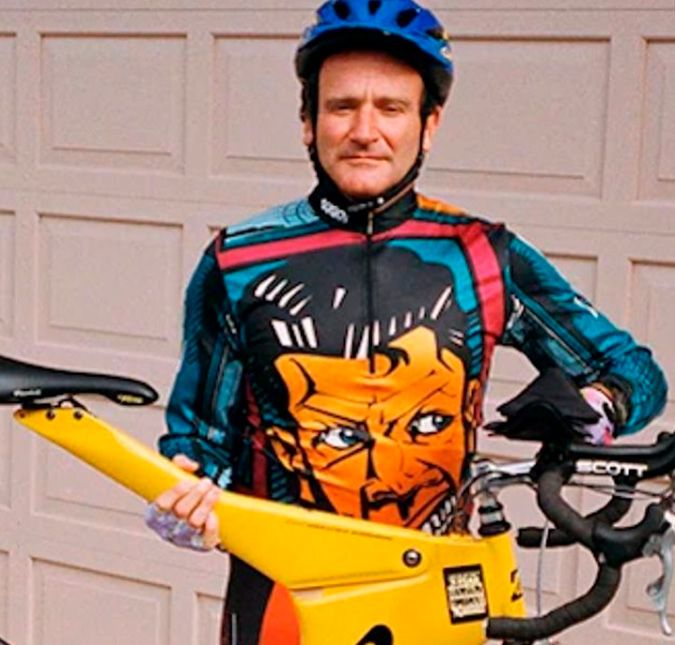 Filho de Robin Williams compartilha post engraçado do pai, que completaria 71 anos de idade O ator morreu em 11 de agosto de 2014