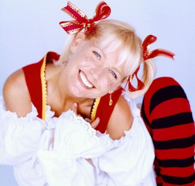Xuxa também teve uma história parecida. A Rainha do Baixinhos lançou diversos hits e fez sucesso entre a criançada. Logo depois, ela se dedicou aos seus programas de TV. E olha que foram vários. Teve: Clube da Criança, Xou da Xuxa, Bobeou, Dançou, Planeta Xuxa, TV Xuxa, Xuxa Meneghel, Dancing Brasil, Geração Xuxa, The Four Brasil, Canta Comigo All Stars. Xuxa também teve uma história parecida. A Rainha do Baixinhos lançou diversos hits e fez sucesso entre a criançada. Logo depois, ela se dedicou aos seus programas de TV. E olha que foram vários. Teve: Clube da Criança, Xou da Xuxa, Bobeou, Dançou, Planeta Xuxa, TV Xuxa, Xuxa Meneghel, Dancing Brasil, Geração Xuxa, The Four Brasil, Canta Comigo All Stars.