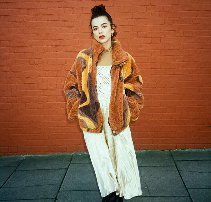 Manu Gavassi critica publicação com enfoque em seu corpo: Zero paciência para continuarmos sendo reduzidas a nossa aparência e não a nossa carreira A cantora publicou um textão em suas redes sociais a respeito do ocorrido