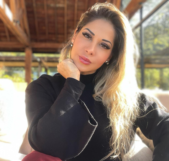 Maíra Cardi anuncia retorno às redes sociais: <i>Voltei para dividir com vocês coisas importantes</i>