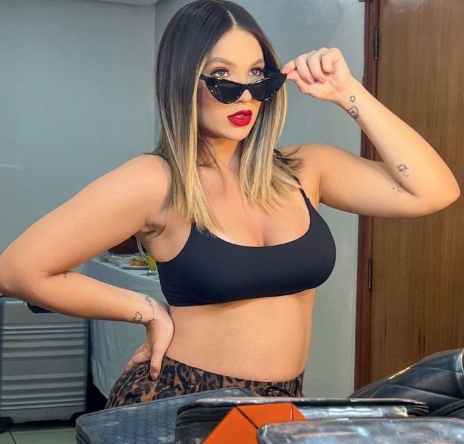 Virginia Fonseca filma barriga se mexendo e bomba na web A influenciadora está no sétimo mês de gestação