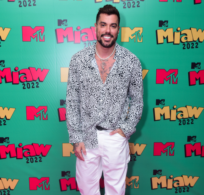 Lipe Ribeiro não descarta a possibilidade de participar de um novo <i>reality show: Dependendo da proposta</i>