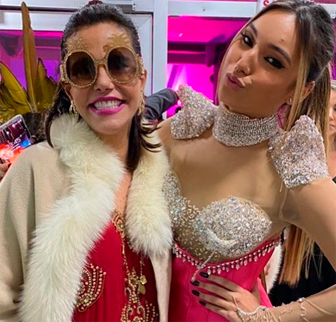 Narcisa Tamborindeguy tenta gravar dancinha de <I>TikTok</i> com Vanessa Lopes