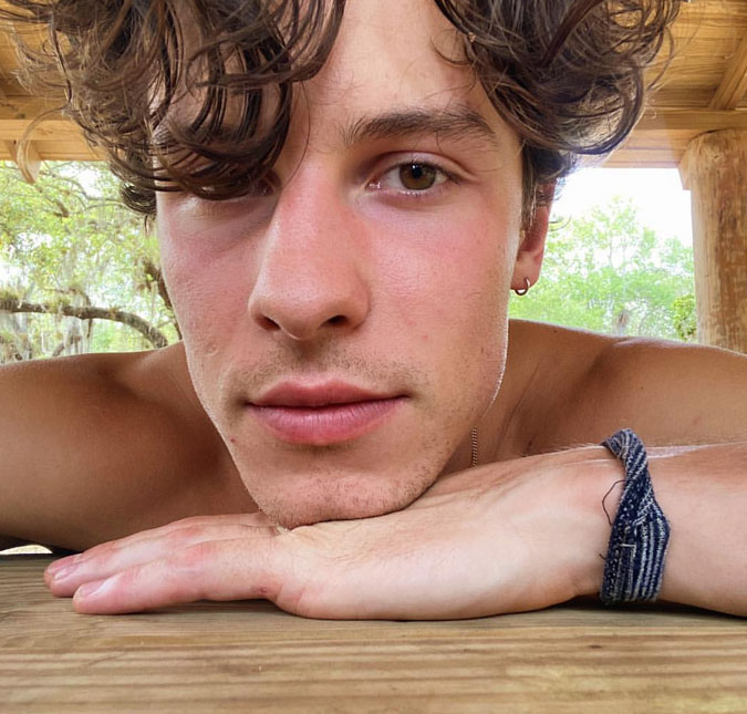 Shawn Mendes anuncia cancelamento da sua <i>turnê</i>: <i>Preciso colocar minha saúde como prioridade</i>