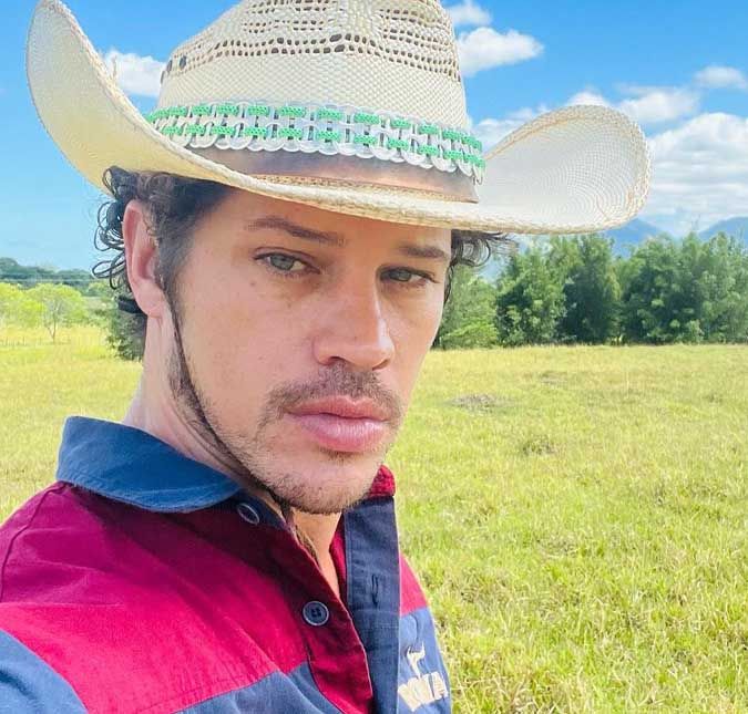 José Loreto faz trend da música de Luísa Sonza, Cachorrinhas, com elenco de Pantanal, confira o vídeo O ator colocou alguns atores para dançar e divertiu a web