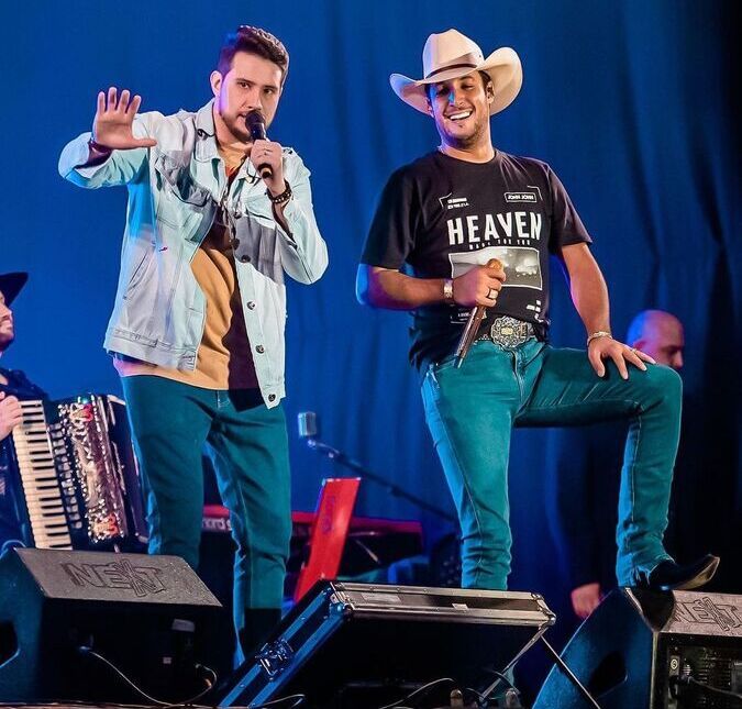 Bruno & Barretto se pronunciam após acidente de ônibus no interior de São Paulo: Grande susto A dupla usou as redes sociais para tranquilizar os fãs