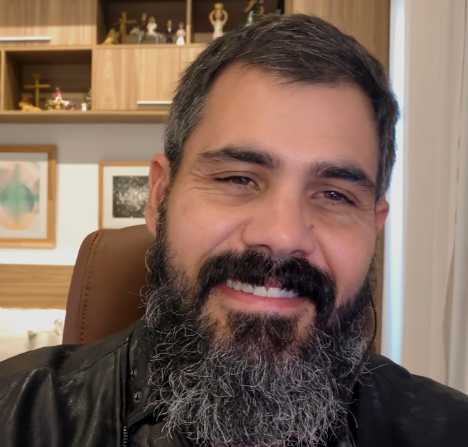 Esposa de Juliano Cazarré compartilha primeiro passeio da filha após sair da UTI