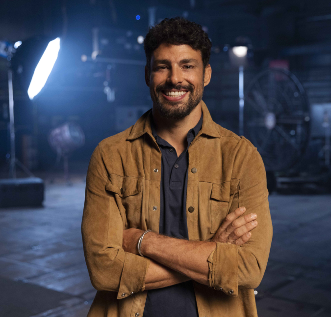 Thalita Meneghim reage a boato de que estaria vivendo romance com Cauã Reymond