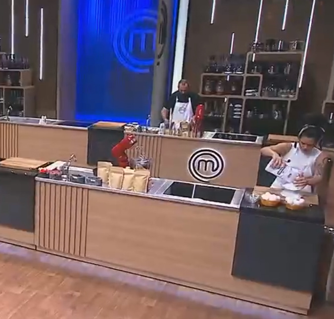 Participante entrega bolo destruído no <i>MasterChef</i> Brasil e é eliminado da competição