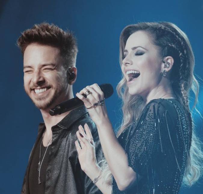 Vem aí? Sandy e Junior registram nova música