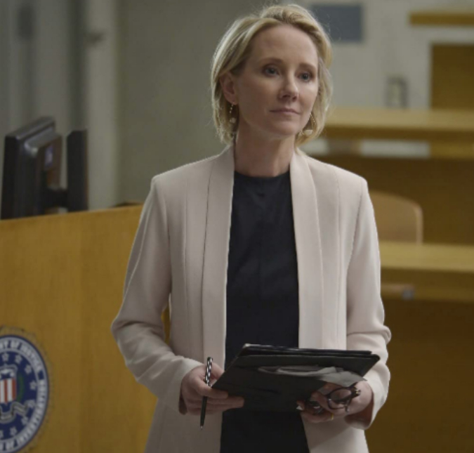 Representante de Anne Heche revela que a atriz não deve sobreviver após acidente