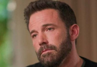 Sienna Miller saiu <i>tremendo e chorando</i> após uma sessão de nove horas de cenas de sexo com Ben Affleck