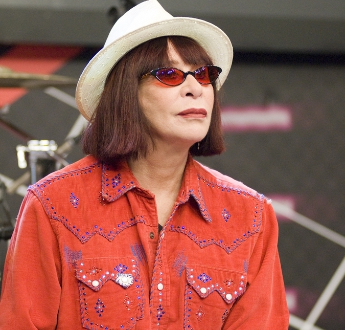 Rita Lee se pronuncia sobre internação e família agradece carinho dos fãs