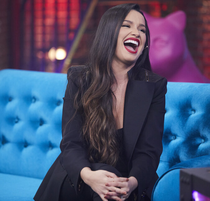 Juliette Freire imita figurino de <i>guitarrista da Katy Perry</i> após comparações: <i>Criaram um monstro</i>