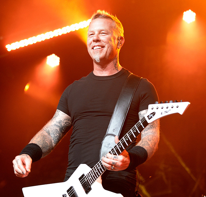 James Hetfield, vocalista do <i>Metallica</i>, pede divórcio após casamento de 25 anos